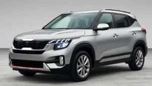 Front three-quarter view of the 2025 Kia Seltos, highlighting its new grille and DRLs. Interior dashboard of the 2025 Kia Seltos showing the dual-screen panoramic display