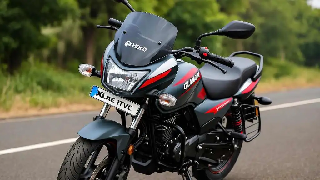 Hero Glamour Xtec बाइक कैंडी ब्लेज़िंग रेड कलर में (Hero Glamour Xtec bike)